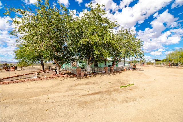 3535 N Ajo Road, Golden Valley, AZ 86413