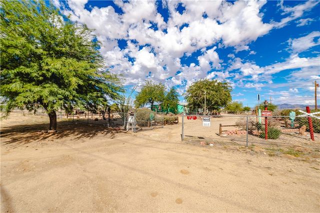 3535 N Ajo Road, Golden Valley, AZ 86413