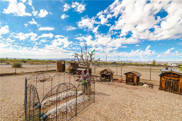 3535 N Ajo Road, Golden Valley, AZ 86413