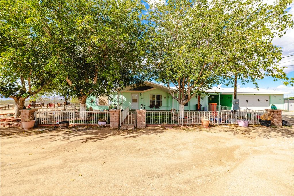 3535 N Ajo Road, Golden Valley, AZ 86413