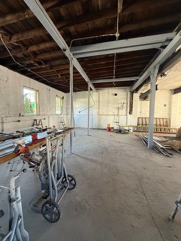 1044 Hyde Park Ave, Boston, MA 02136