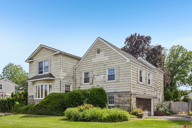 1304 Harbor Road, Hewlett Harbor, NY 11557