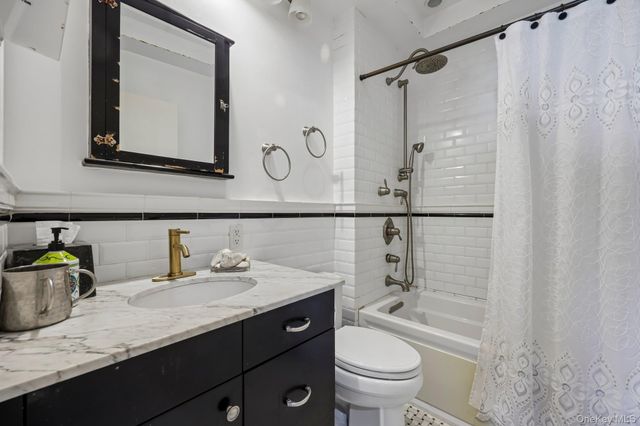 1304 Harbor Road, Hewlett Harbor, NY 11557