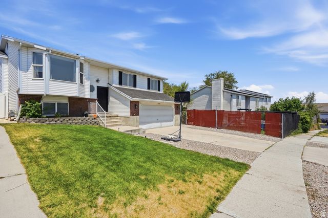 3706 S BRONCO CIR, Magna, UT 84044