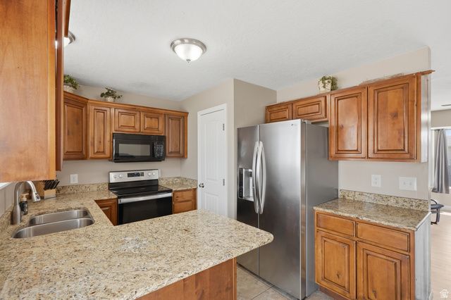 3706 S BRONCO CIR, Magna, UT 84044