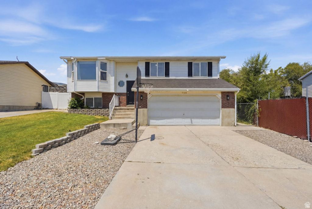 3706 S BRONCO CIR, Magna, UT 84044