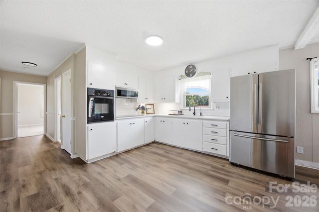 1515 Dallas Cherryville Highway, Dallas, NC 28034