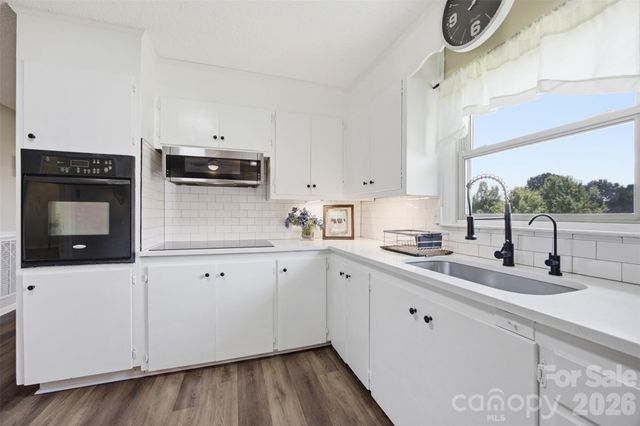 1515 Dallas Cherryville Highway, Dallas, NC 28034