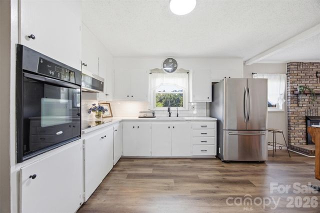 1515 Dallas Cherryville Highway, Dallas, NC 28034