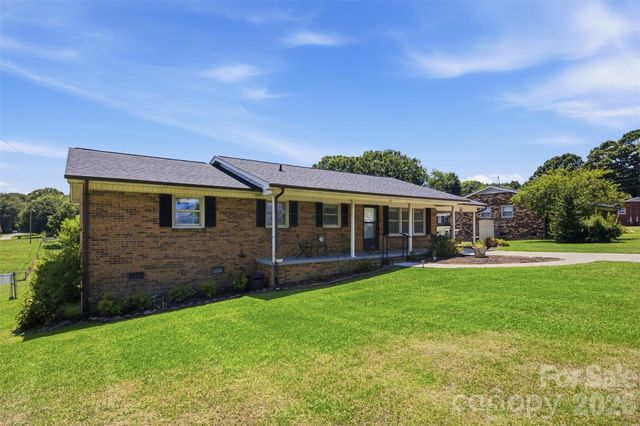 1515 Dallas Cherryville Highway, Dallas, NC 28034