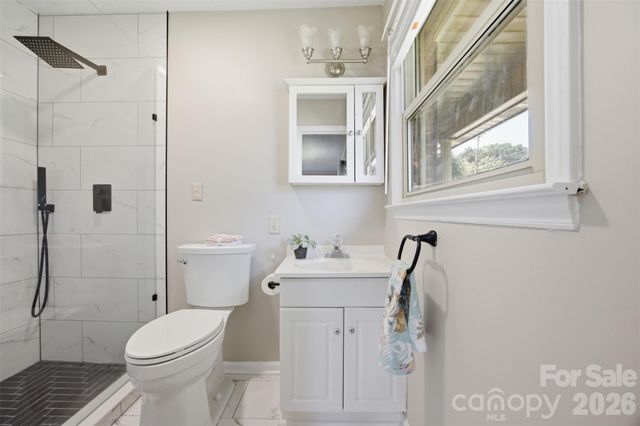 1515 Dallas Cherryville Highway, Dallas, NC 28034