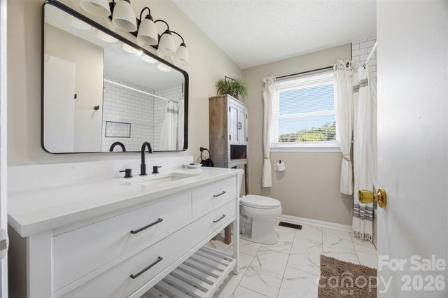 1515 Dallas Cherryville Highway, Dallas, NC 28034