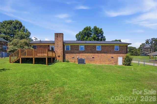 1515 Dallas Cherryville Highway, Dallas, NC 28034