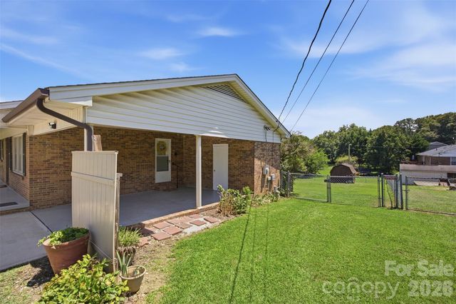 1515 Dallas Cherryville Highway, Dallas, NC 28034