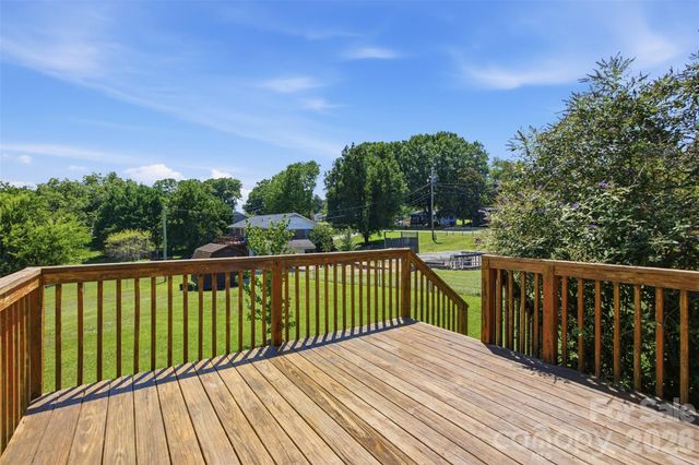1515 Dallas Cherryville Highway, Dallas, NC 28034