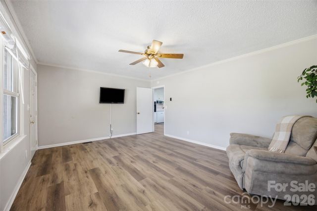 1515 Dallas Cherryville Highway, Dallas, NC 28034