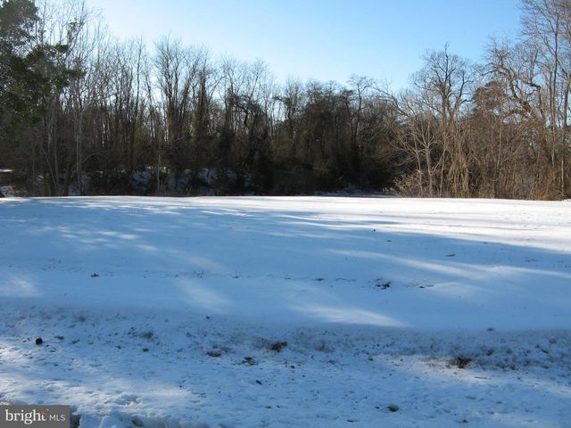 57 OAK LANE, Colonial Beach, VA 22443