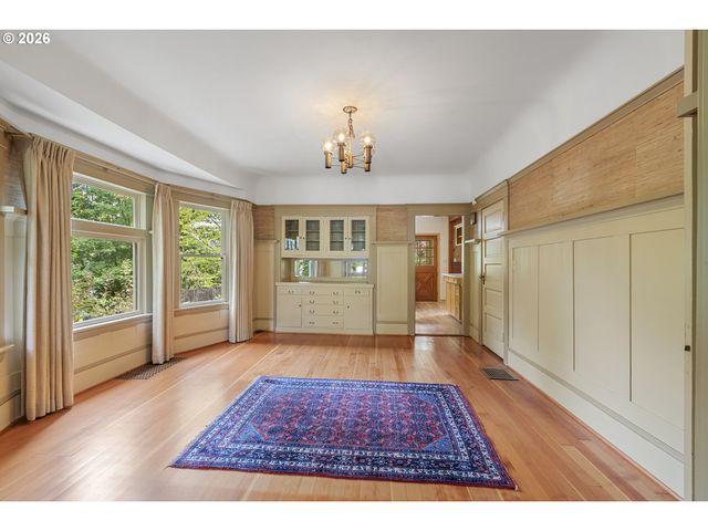922 Se 66TH Pl, Portland, OR 97215