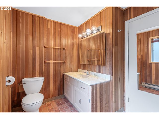 922 Se 66TH Pl, Portland, OR 97215