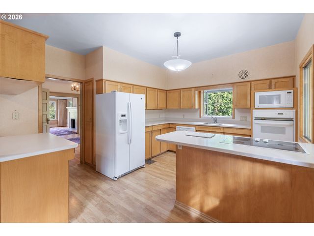 922 Se 66TH Pl, Portland, OR 97215