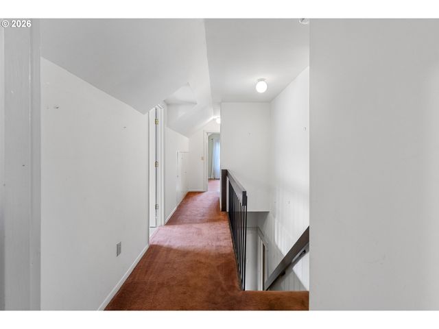 922 Se 66TH Pl, Portland, OR 97215