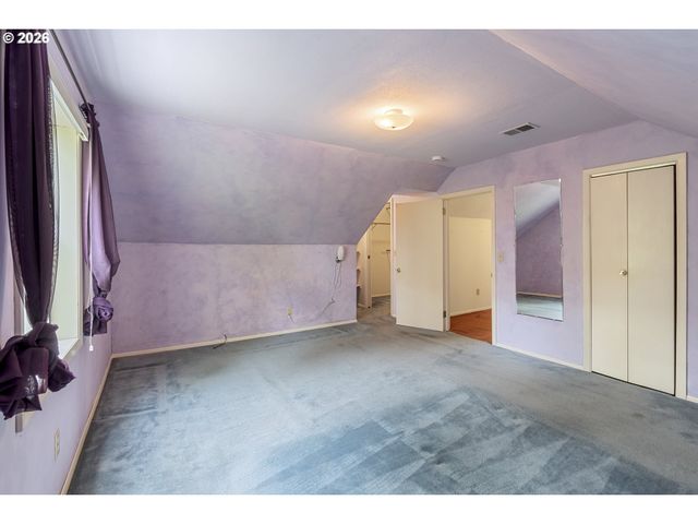 922 Se 66TH Pl, Portland, OR 97215