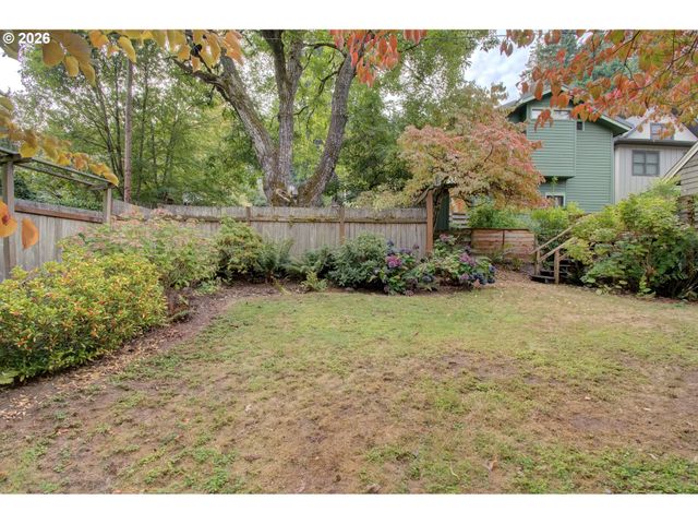 922 Se 66TH Pl, Portland, OR 97215