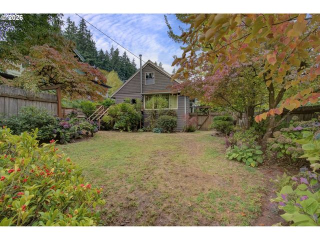 922 Se 66TH Pl, Portland, OR 97215