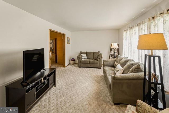 84 ALTAIR DR, Blackwood, NJ 08012