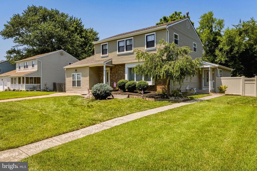 84 ALTAIR DR, Blackwood, NJ 08012