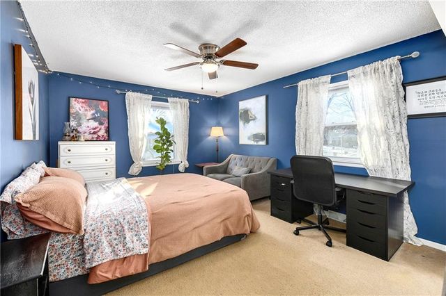 2020 E Cherokee Place, Olathe, KS 66062