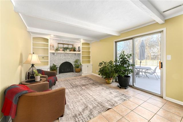 2020 E Cherokee Place, Olathe, KS 66062