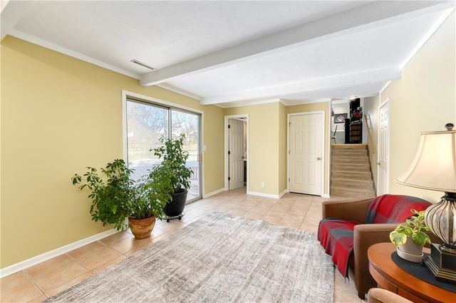 2020 E Cherokee Place, Olathe, KS 66062