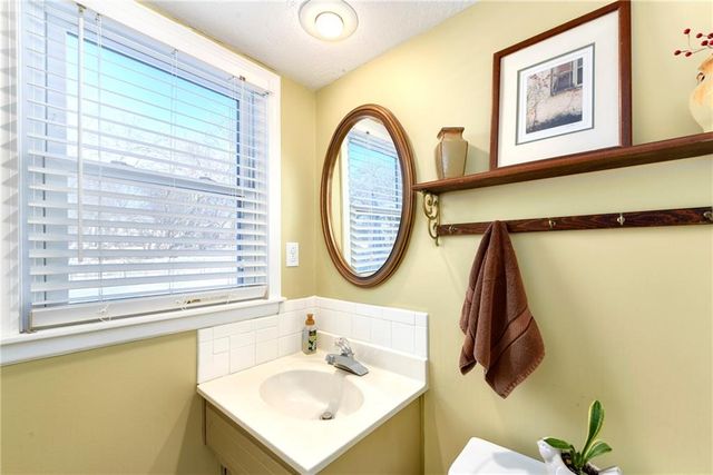 2020 E Cherokee Place, Olathe, KS 66062