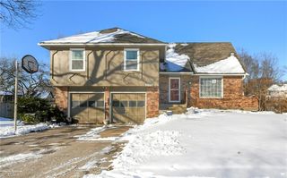 2020 E Cherokee Place, Olathe, KS 66062