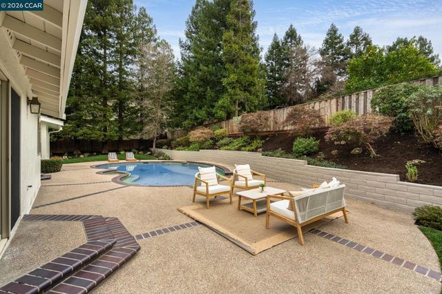 58 Lansford Ct, San Ramon, CA 94582