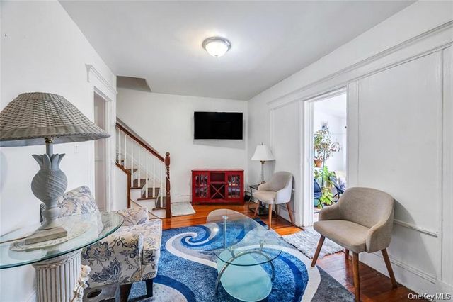 10530 Van Wyck Expressway, Richmond Hill S., NY 11419