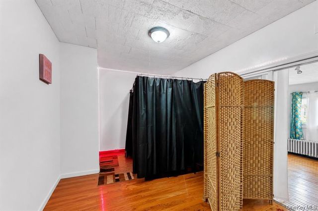 10530 Van Wyck Expressway, Richmond Hill S., NY 11419