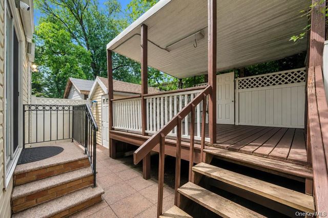 10530 Van Wyck Expressway, Richmond Hill S., NY 11419