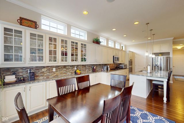 6030 Royal Gate Place, Indianapolis, IN 46237