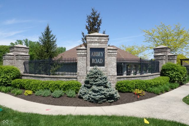 6030 Royal Gate Place, Indianapolis, IN 46237