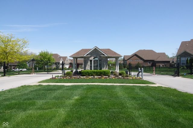 6030 Royal Gate Place, Indianapolis, IN 46237