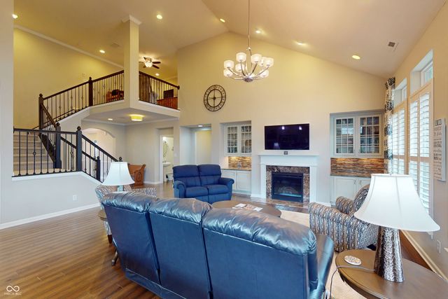 6030 Royal Gate Place, Indianapolis, IN 46237