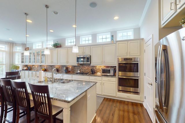6030 Royal Gate Place, Indianapolis, IN 46237
