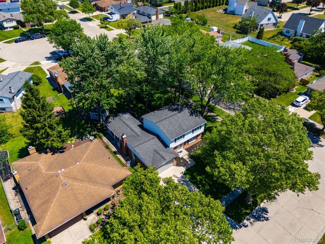 5159 Lewis Drive, Sterling Heights, MI 48310