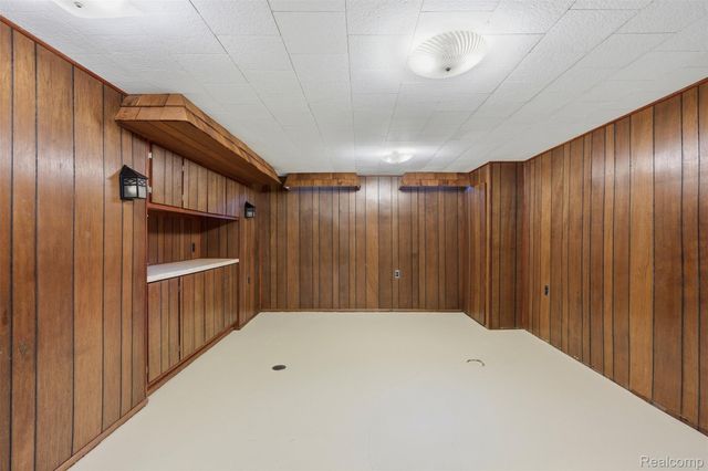 5159 Lewis Drive, Sterling Heights, MI 48310
