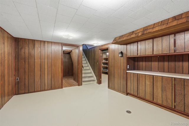 5159 Lewis Drive, Sterling Heights, MI 48310