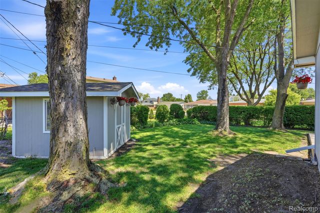 5159 Lewis Drive, Sterling Heights, MI 48310