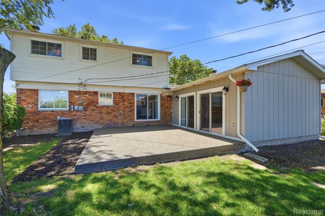 5159 Lewis Drive, Sterling Heights, MI 48310