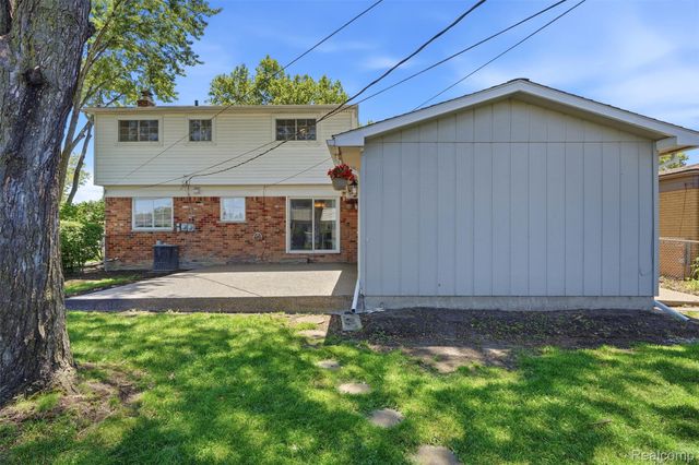 5159 Lewis Drive, Sterling Heights, MI 48310